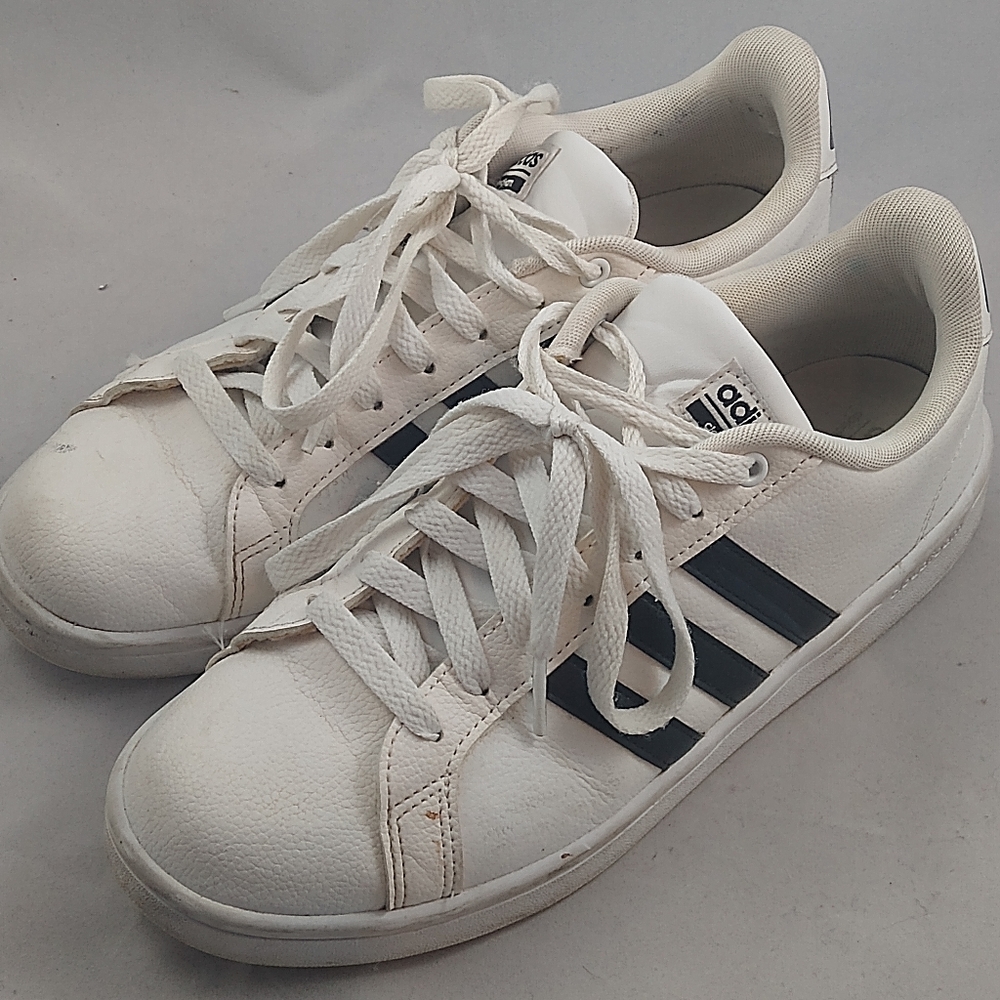 Adidas Neo CloudFoam Advantage Sneakers - White- Women’s Size 9 - Pre-owned